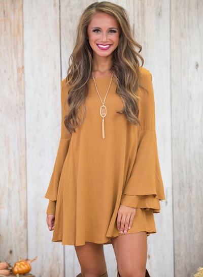 Elegant Round Neck Flare Sleeve Solid Color Backless Dress