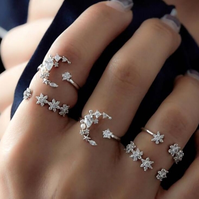 Fashion Boho Vintage Alloy 5 Piece Moon Flower Pattern Rings